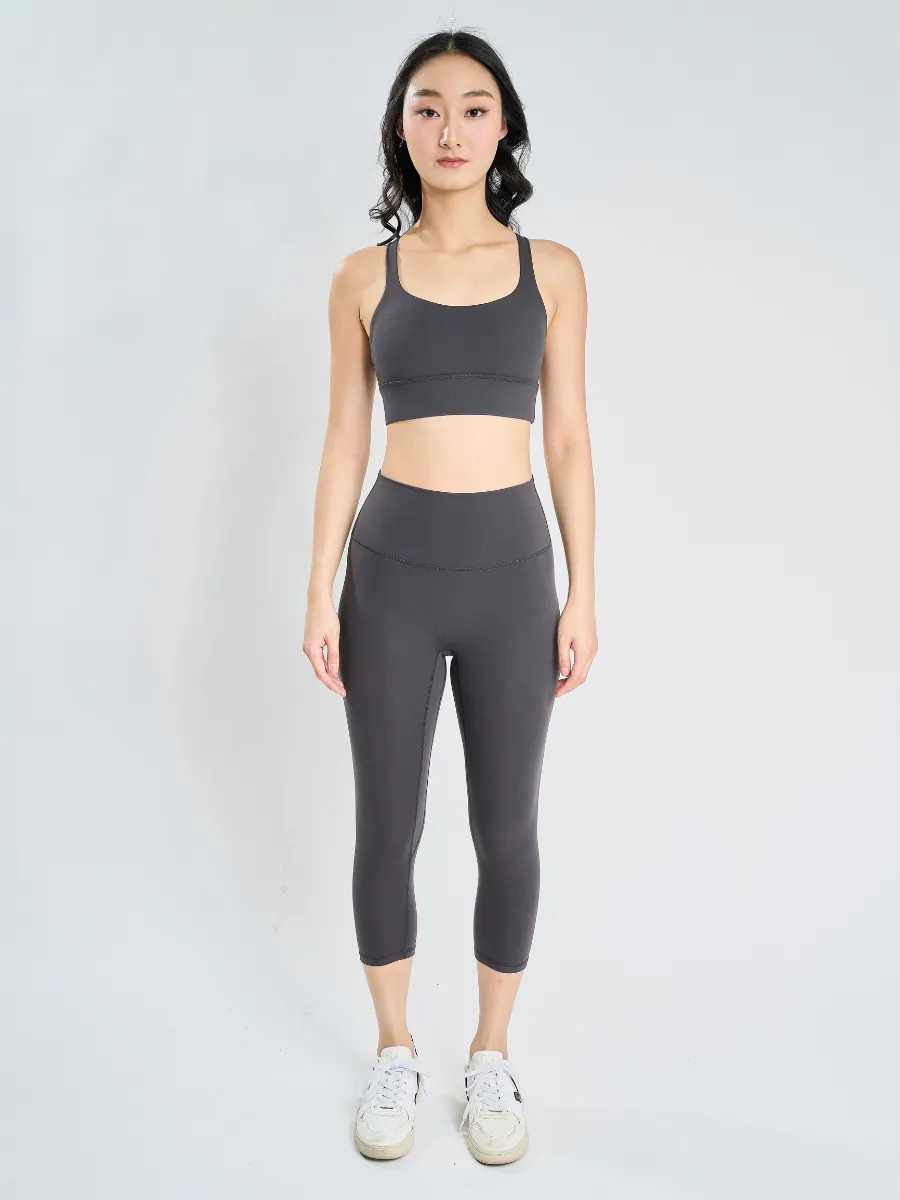 Easy Stretch Crop 21” *Seamless Leggings in Coal Gray