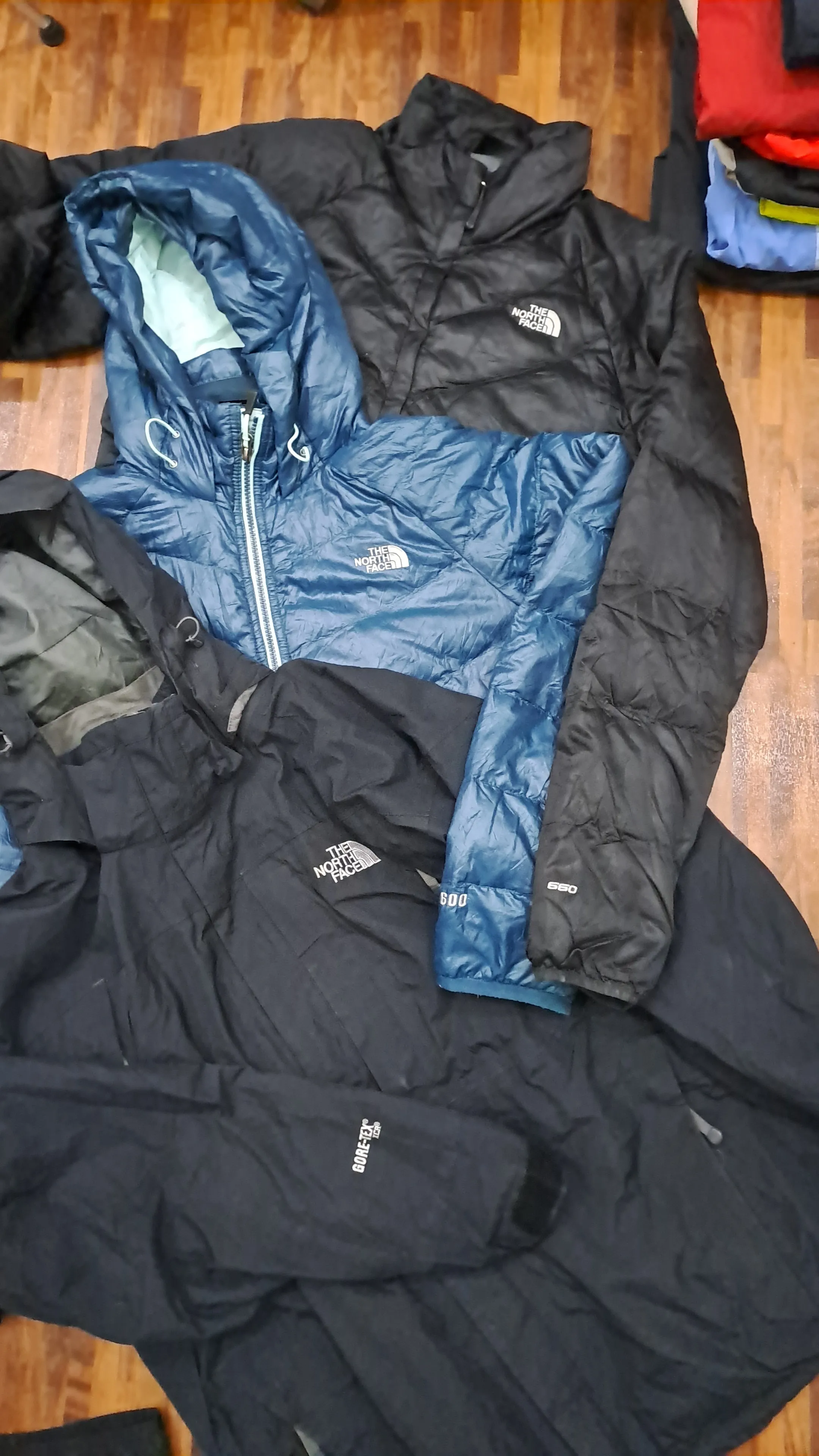 North face wind brakers